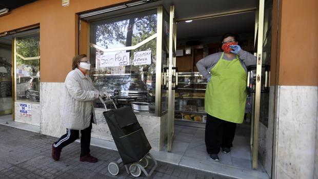La epidemia en el barrio con más ancianos de Córdoba: Fuensanta, el caimán se queda en casa
