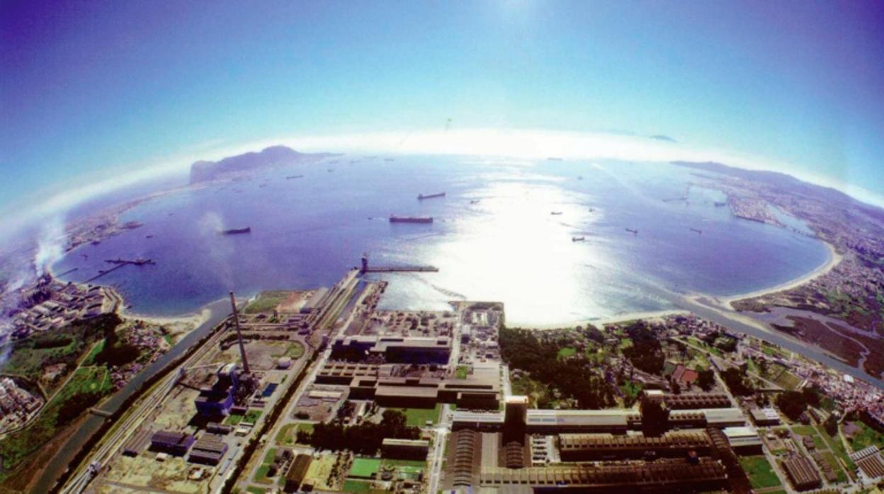 Imagen aérea de la planta de Acerinox en el Campo de Gibraltar