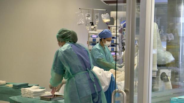 Los profesionales del SAS tendrán que esperar 14 días si se contagian para volver a trabajar