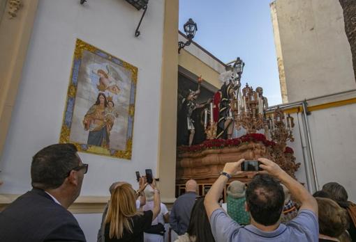 Salida del Prendimiento desde el Santuario de María Auxiliadora