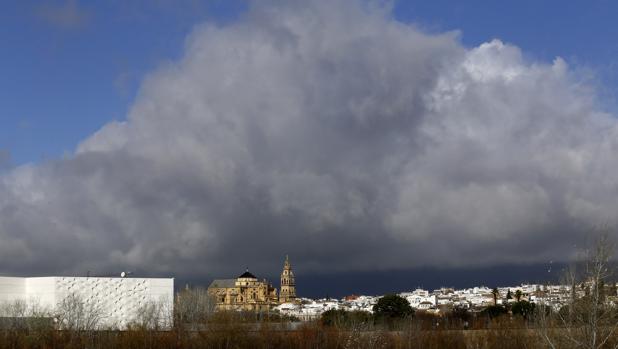 Nubosidad y lluvias durante el Viernes Santo