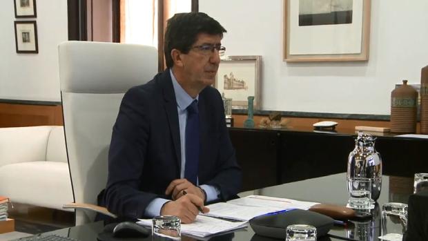 Juan Marín ve «muy probable» poder ir a la playa este verano, pero las condiciones están por fijar