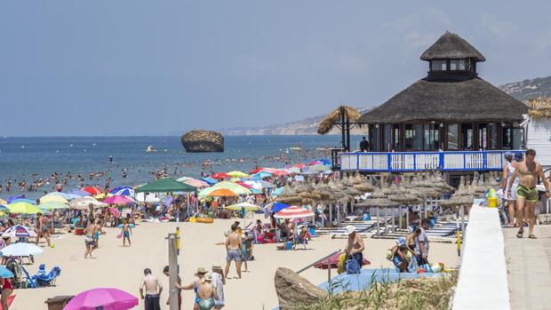 Todas las playas de Huelva menos Matalascañas, cerradas por miedo a los turistas