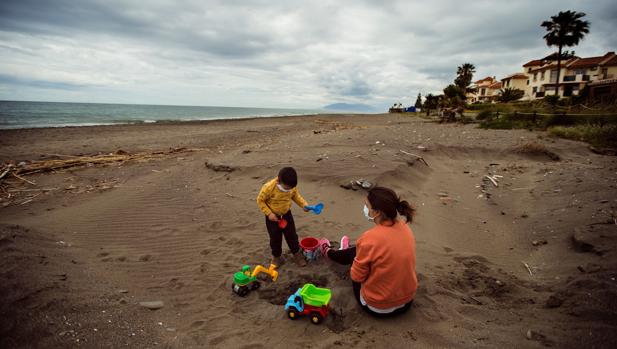 Coronavirus Andalucía: En la fase 3 sólo podrán ir a la playa los que la tengan en su provincia