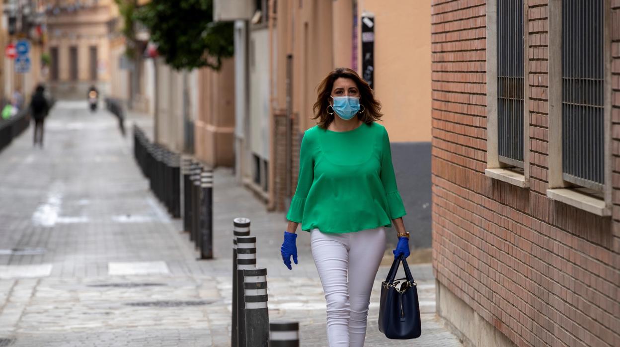 La secretaria general del PSOE andaluz, Susana Díaz en su llegada a sede del partido en Sevilla