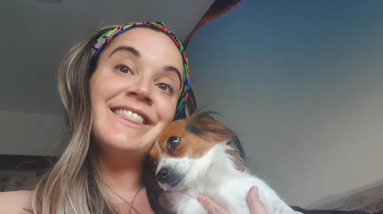 Marta con su perro