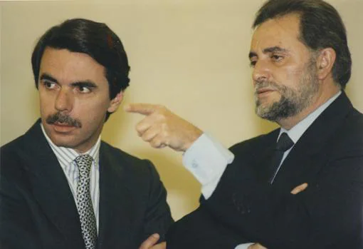 Aznar y Anguita en 1994