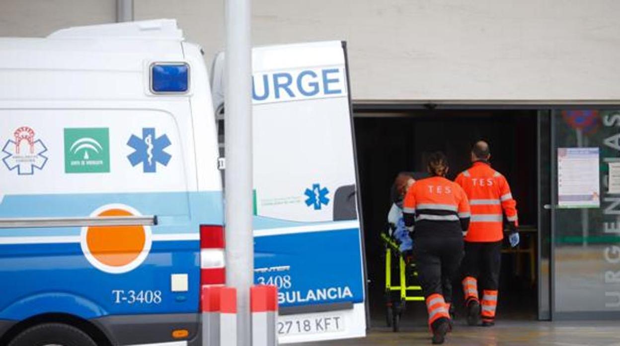 Personal sanitario en un centro de salud de Córdoba