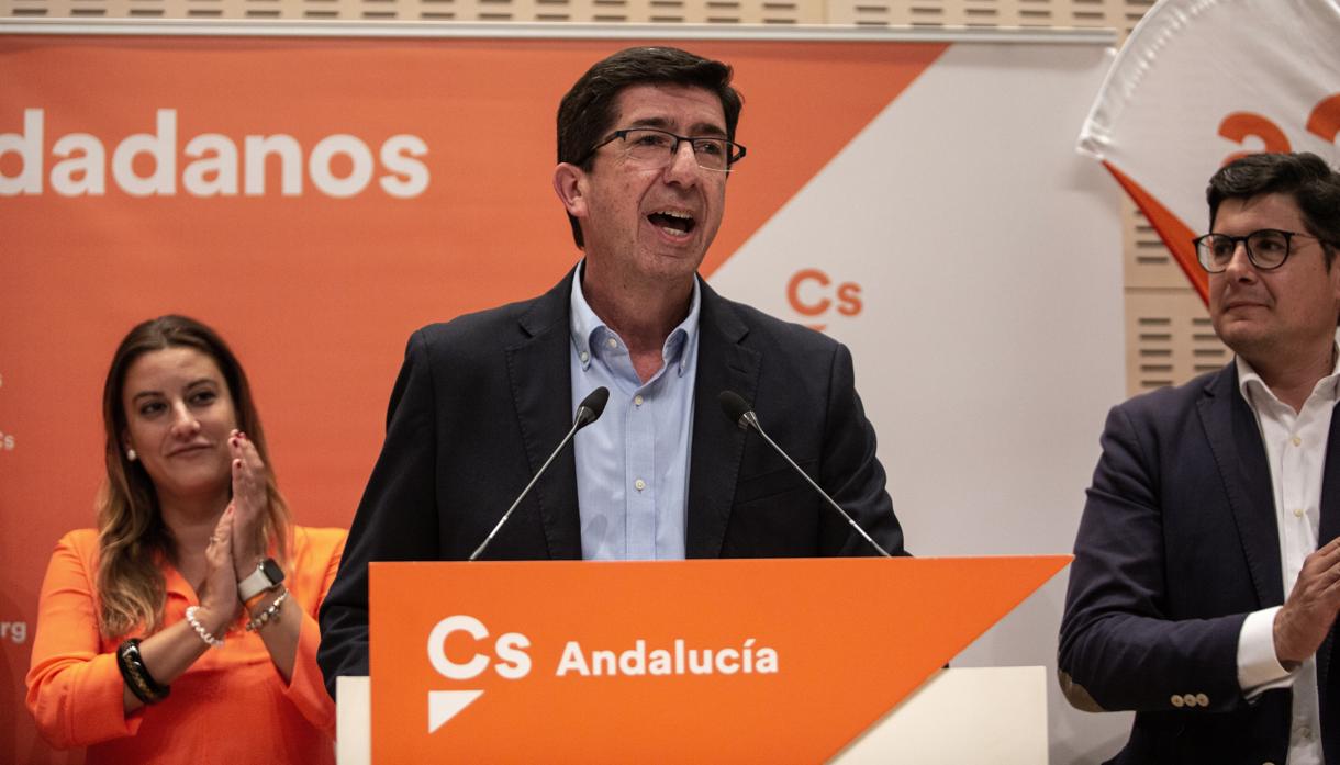 Virginia Millán Salmerón y Juan Marín en un acto del partido naranja en Sevilla