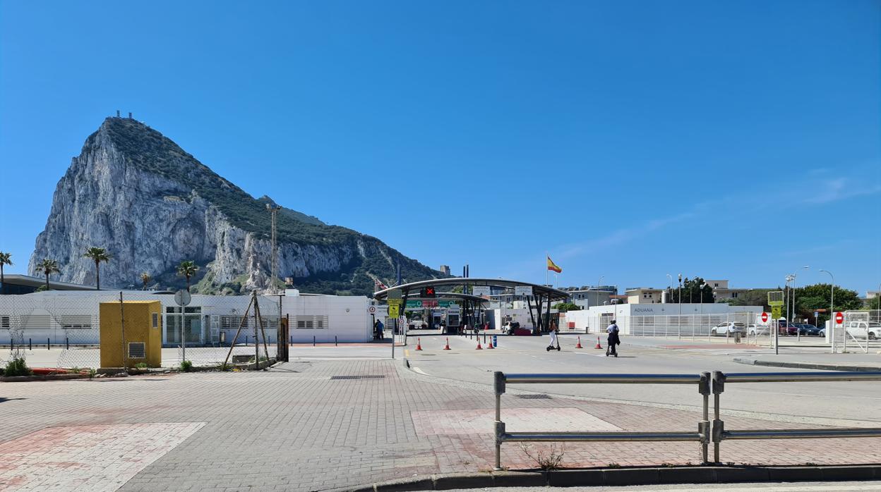 Imagen del inexistente trasiego en la Aduana de La Línea de la Concepción con Gibraltar