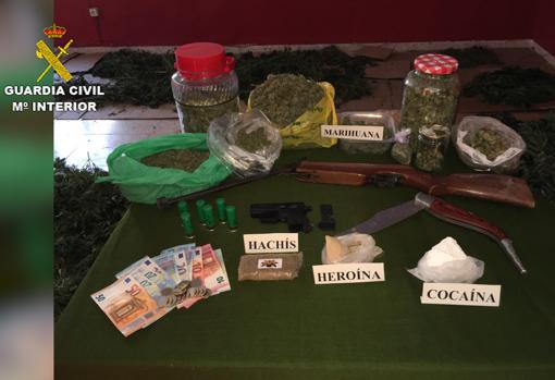 Golpe al tráfico de marihuana | 22 detenidos y 16 puntos de venta desmantelados en Puente Genil