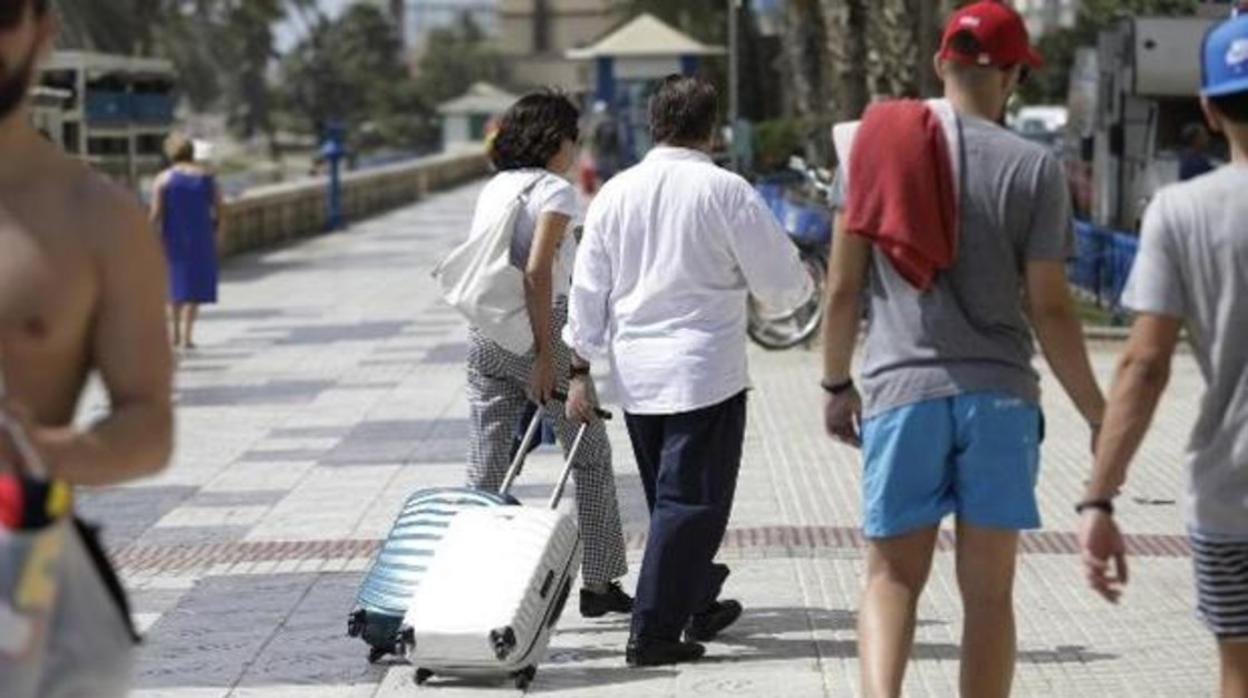 Turistas en la Costa del Sol en una imagen de archivo