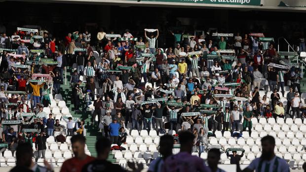 El Córdoba CF se marca como objetivo los diez mil abonados para la próxima temporada