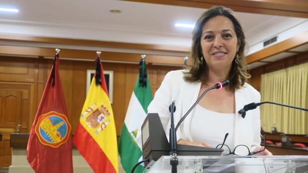 Isabel Ambrosio (PSOE), al cogobierno: «Son de titulares efectistas, pero hay muy poquita gestión»