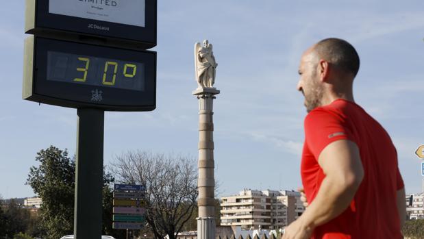 El termómetro alcanzará en Córdoba este jueves los 30 grados, con las máximas iniciando un retroceso