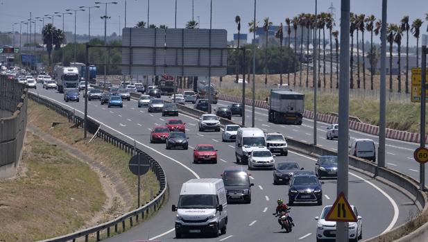 Policía Nacional y Guardia Civil apoyarán en el control de las playas de Andalucía durante el puente del Corpus