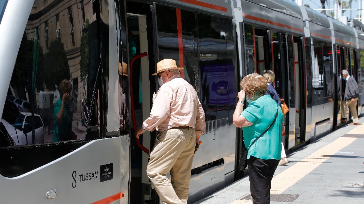 El número de contagios en Andalucía sólo ha subido en cuatro en las últimas 24 horas