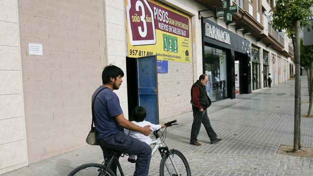 La venta de viviendas en abril en Córdoba se hunde un 26% y suma su segundo mes a la baja