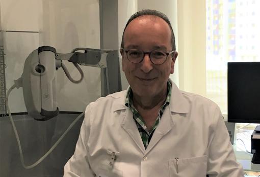 Luis Manuel Entrenas, jefe de Neumología del hospital Quirónsalud en Córdoba