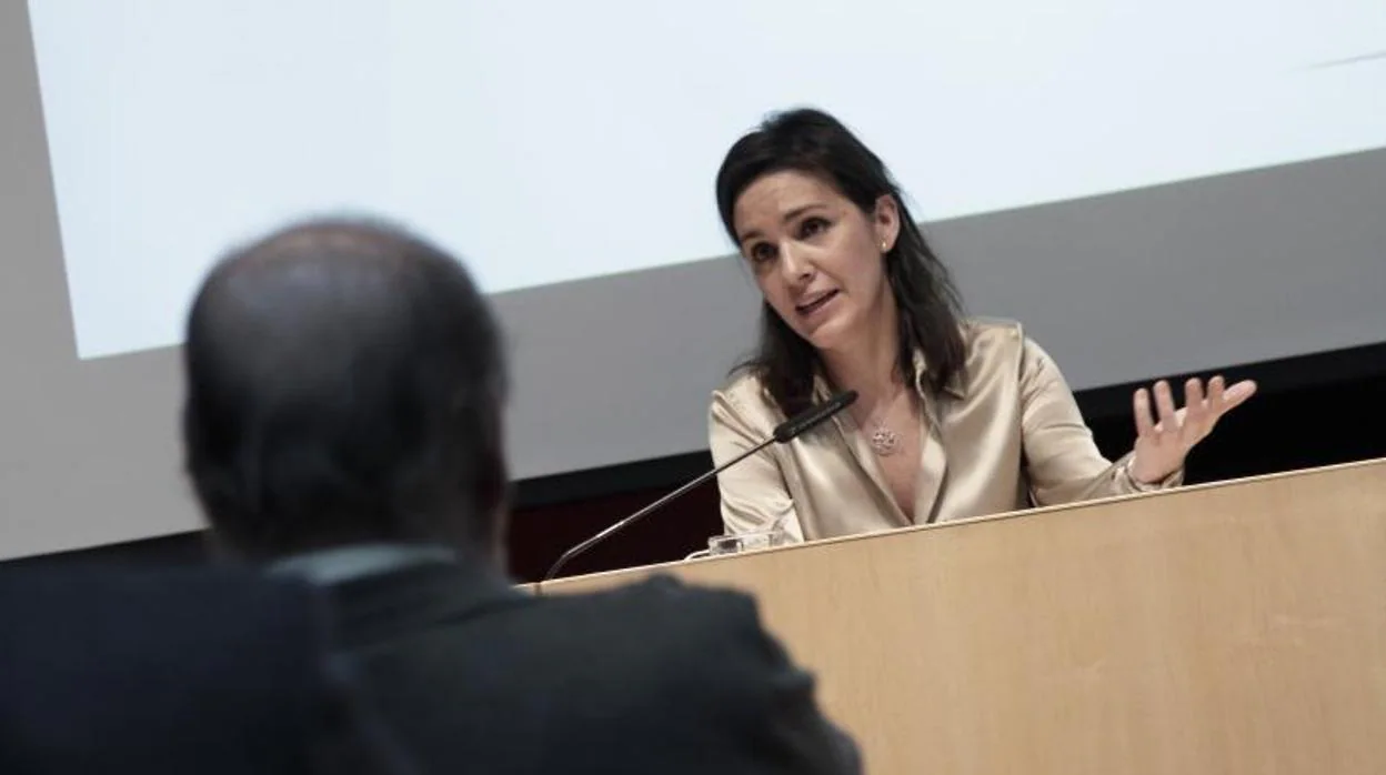 Cristina Lobillo, en una conferencia