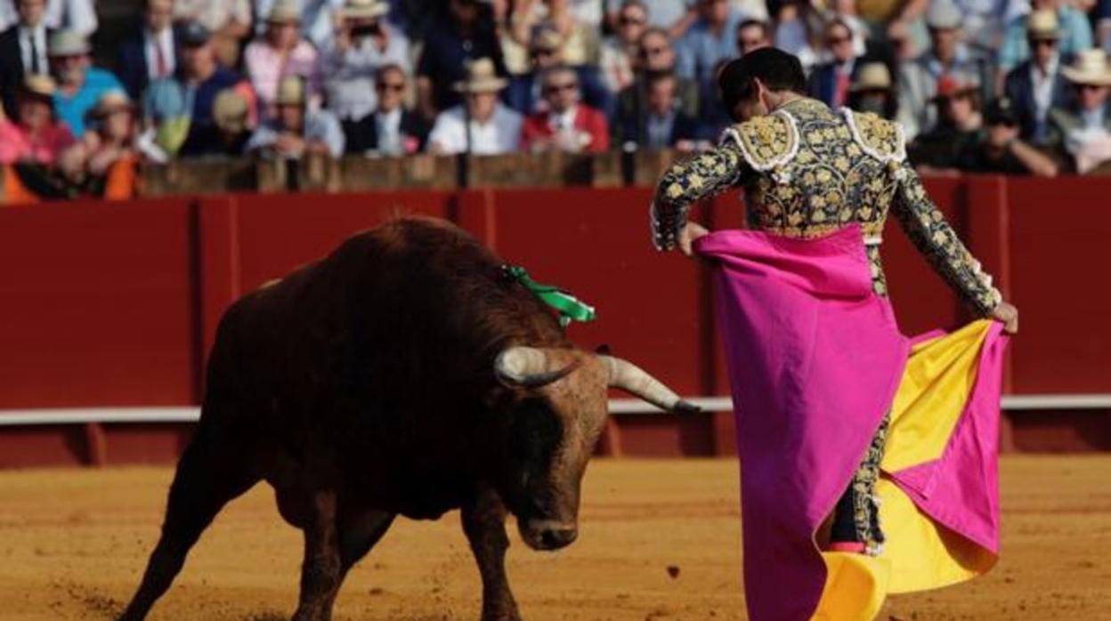 Una corrida de todos en la plaza de Sevilla