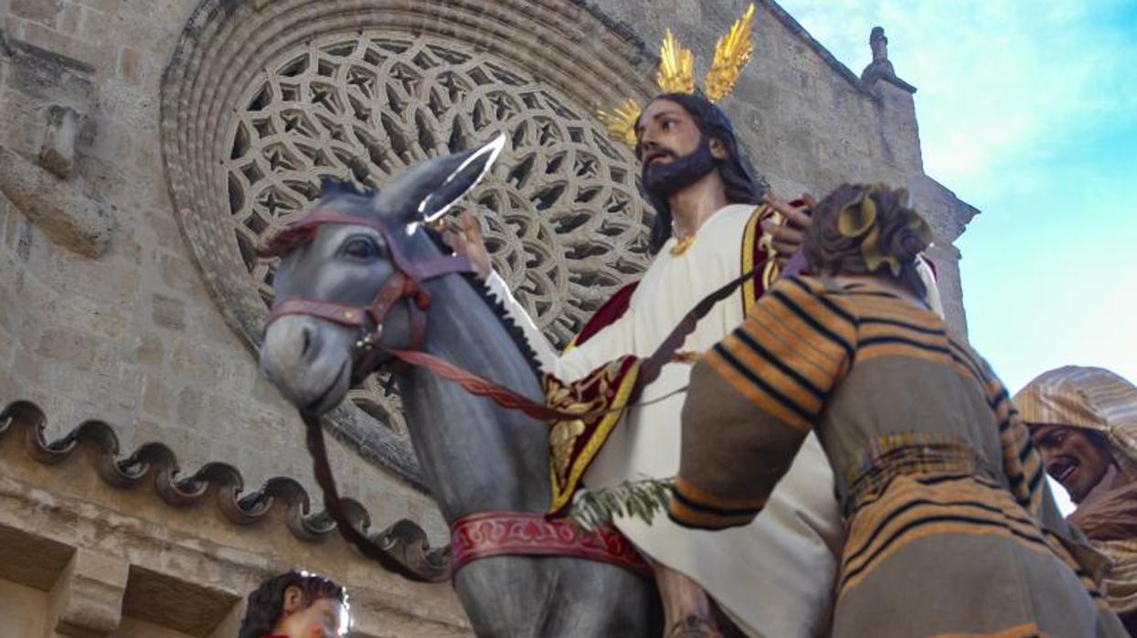 Nuestro Padre Jesús de los reyes en su entrada triunfal el Domingo de Ramos