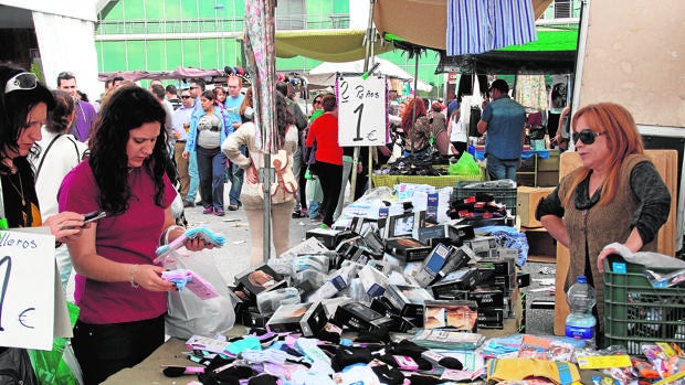 El mercadillo de Lucena vuelve este miércoles tras aprobar el Ayuntamiento un nuevo diseño