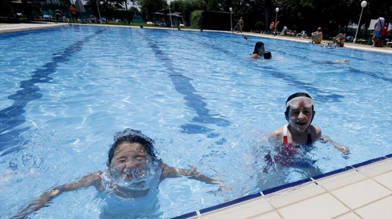 Reapertura de la piscina del Aeroclub este verano, el pasado día 30 de mayo