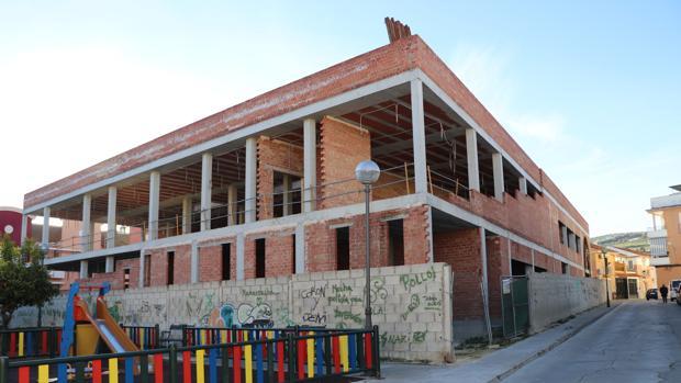 Licitado el proyecto para acabar el edificio de la Seguridad Social de Lucena