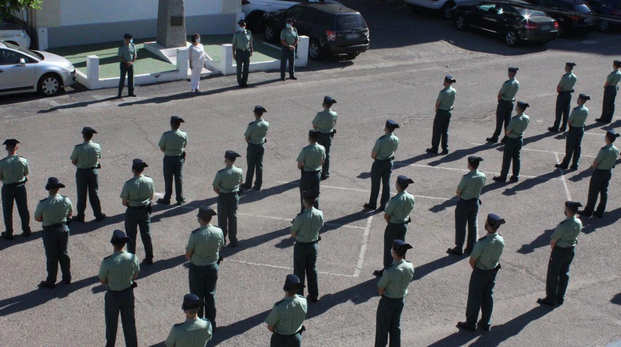 Los nuevos agentes en el patio de la Comandancia de Córdoba este lunes