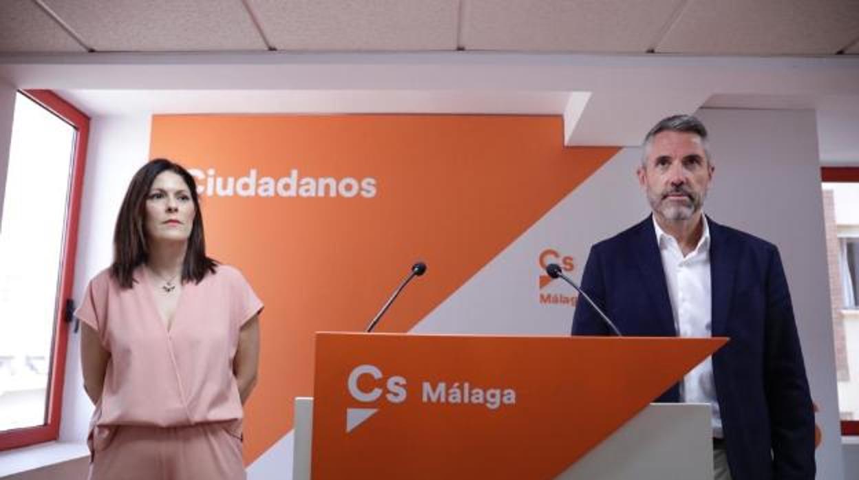 Noelia Losada y Juan Carlos Maldonado, en la rueda de prensa que ofrecieron ayer