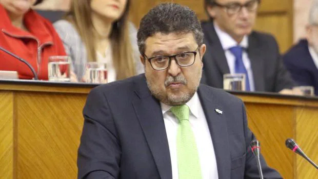 La Fiscalía presenta una querella criminal contra el líder de Vox Andalucía Francisco Serrano por fraude