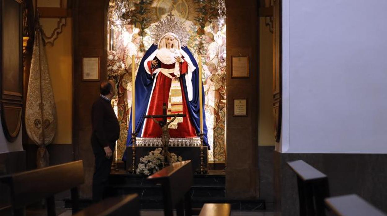 La Paz y Esperanza en su templo durante la Semana Santa de 2020