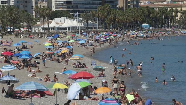 Encuentran ahogado a un hombre en una playa de Málaga