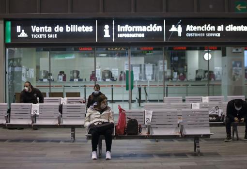 El uso de la mascarilla es obligatorio en todos los medios de transporte