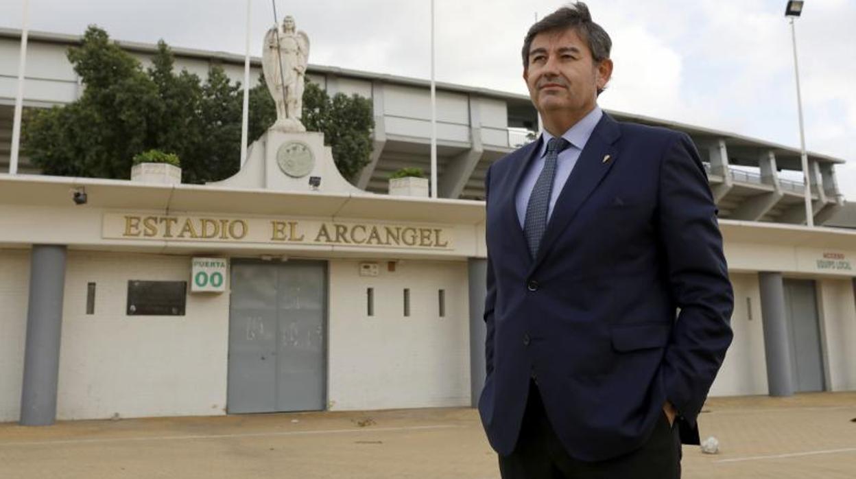 González Calvo en el estadio de El Arcángel