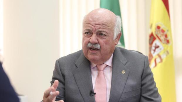 Jesús Aguirre: «Nunca en tan poco tiempo se ha hecho tanto por la sanidad pública de Andalucía»