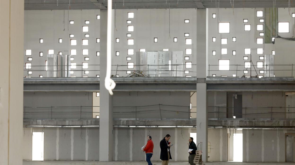 Técnicos de constructoras visitan el interior del Centro de Ferias y Convenciones de Córdoba