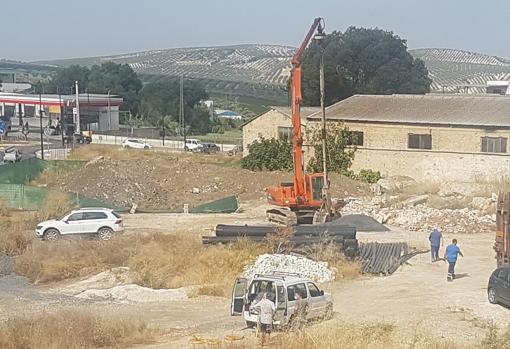 Reanudan la búsqueda del cuerpo de Ángeles Zurera en un solar de una cooperativa en Aguilar de la Frontera