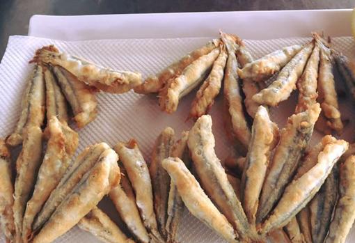 Boquerones fritos en El Canarias