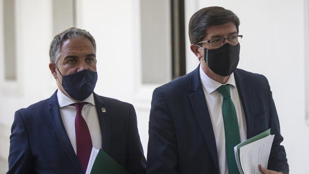 «Ningún complejo» en el Gobierno andaluz para aumentar las consejerías