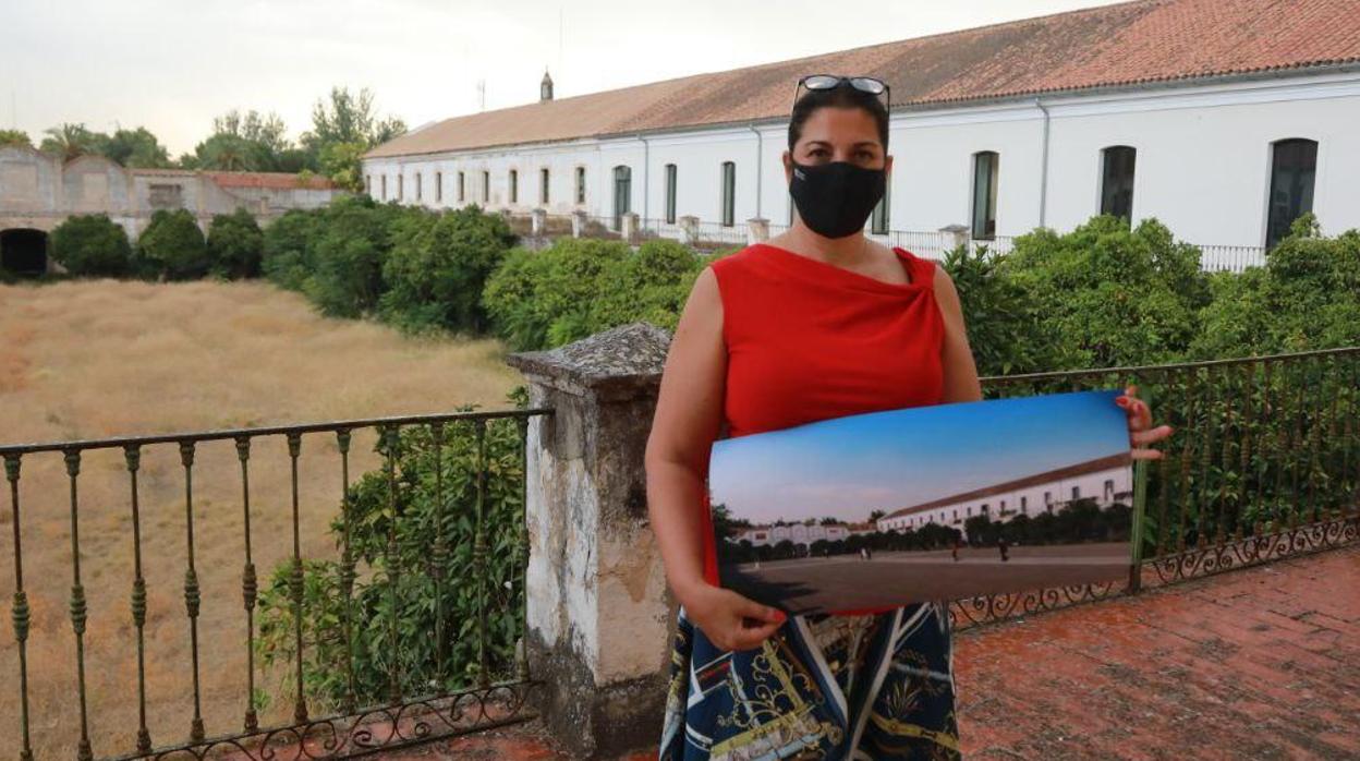 Contador, con el diseño del patio del antiguo Cuartel de Lepanto