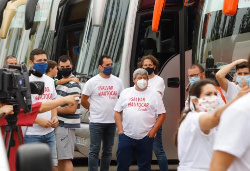 Mayores de 45 años, mujeres y jóvenes: el temor a los efectos de la crisis sanitaria y económica en Córdoba