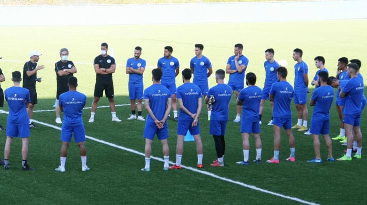 Los jugadores del Ciudad de Lucena durante un entrenamiento previo a los play off