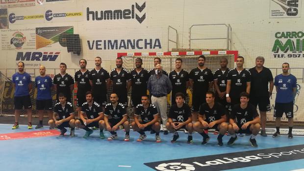 El Angel Ximénez ya prepara el inicio de su octava temporada en Asobal