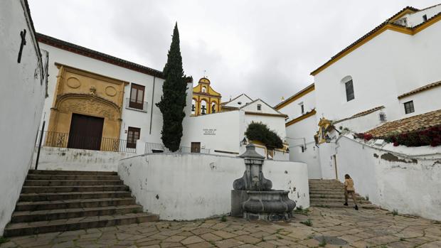 Historia y leyenda de la Cuesta del Bailío de Córdoba, un rincón con aroma