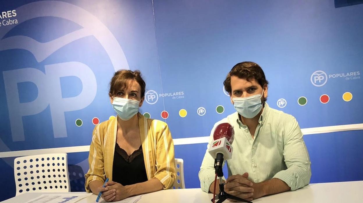 María Luisa Ceballos y Fernando Priego, ayer en rueda de prensa