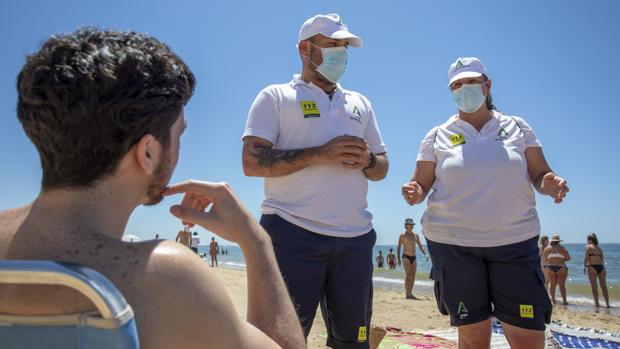 Los vigilantes de playa echan en falta más apoyo de la autoridad