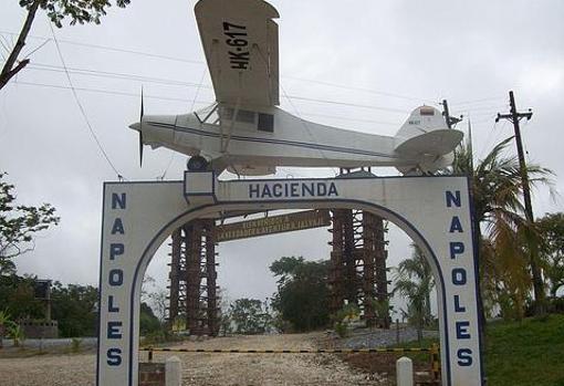 Entrada de la «Hacienda Nápoles» de Pablo Escobar en Colombia