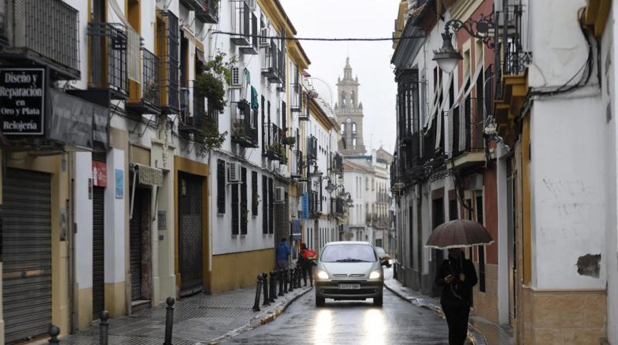 Estado actual de la calle Santa María de Gracia, con la torre de San Lorenzo al fondo